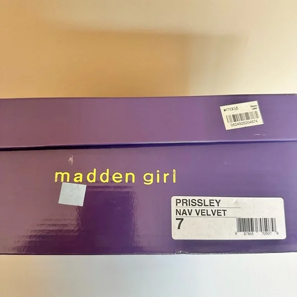 Madden Girl size 7 blue faux suede boots - Picture 5 of 5